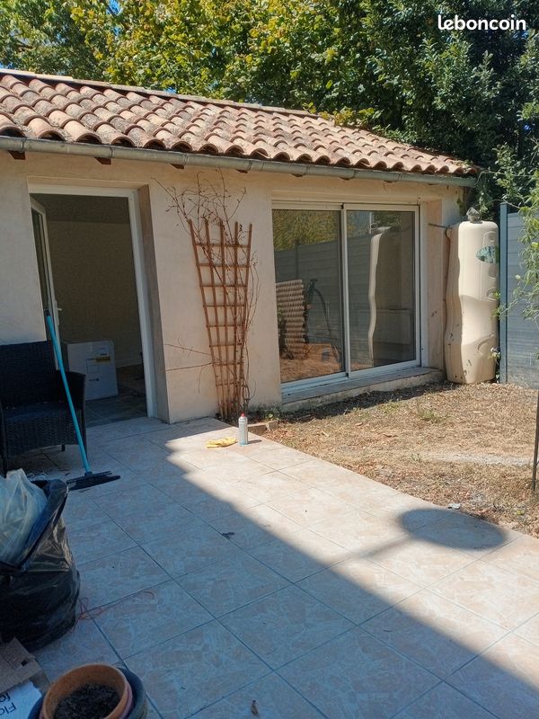 Appartement 1 pièce 25 m² · à Cadillac-sur-Garonne · 25 m² · 330 €