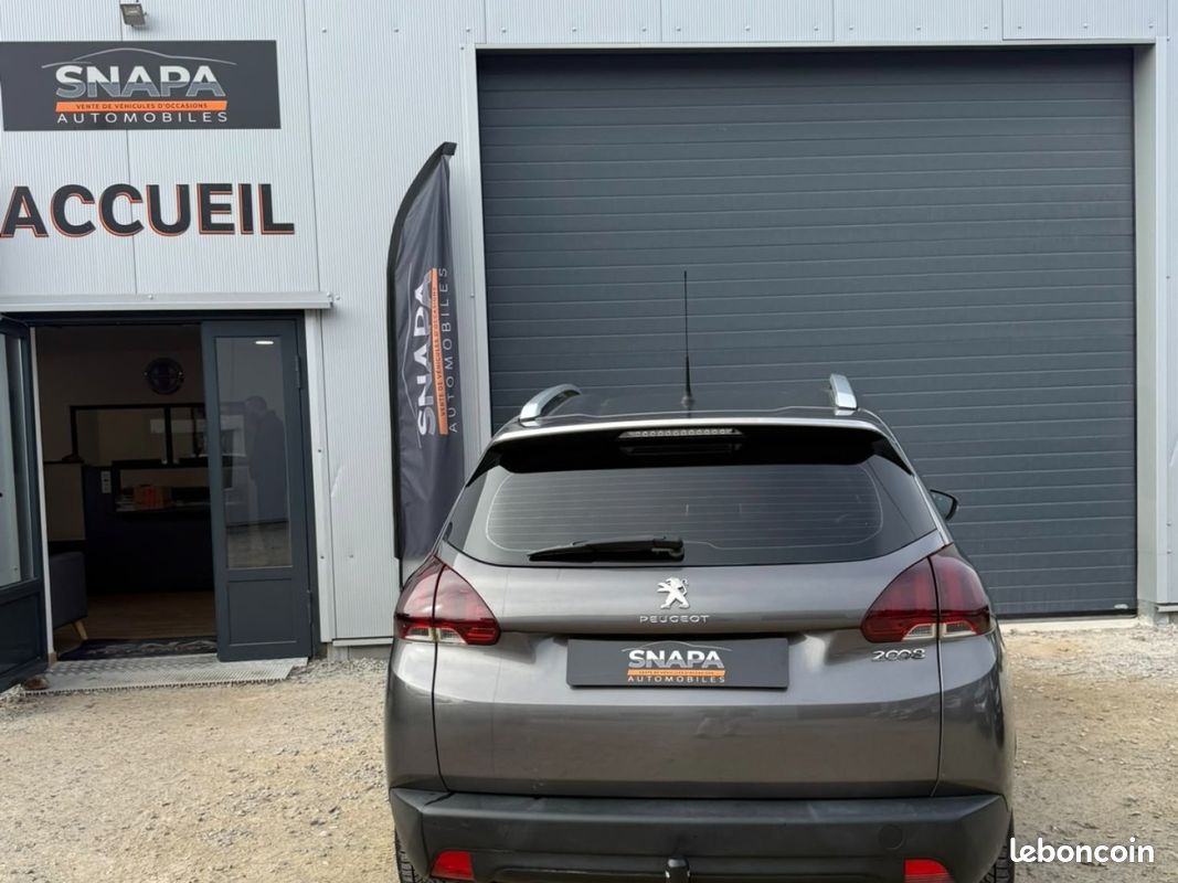 PEUGEOT 2008 1.2 VTi 82ch BVM5 Active (image 2)