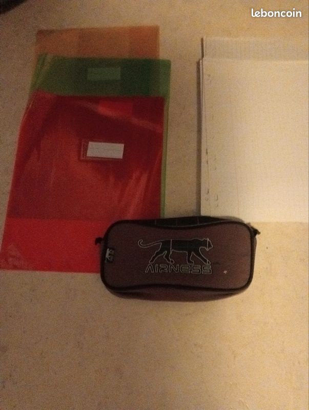 Fournitures d'école (image 2)