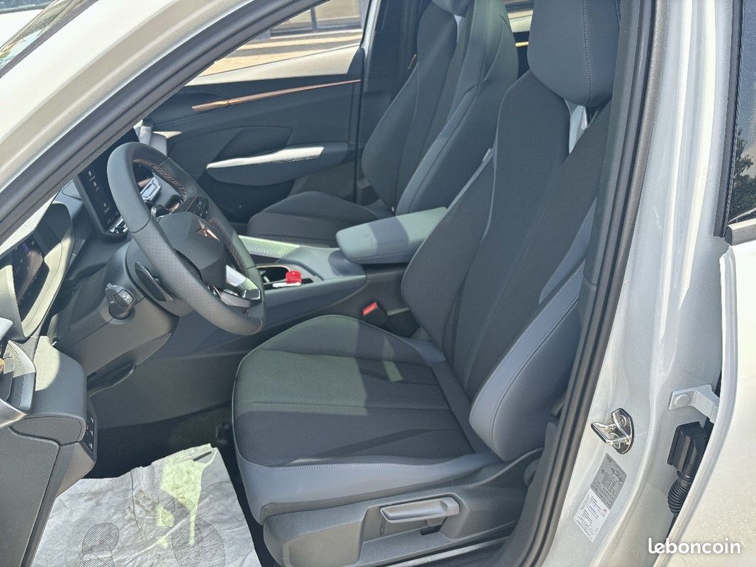 CUPRA Terramar 1.5 eHybrid 272 ch DSG6 VZ (image 16)