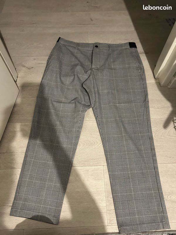 Gris Pantalon Chino RayÃ© Homme Pantalon Homme Gris Noir Blanc à