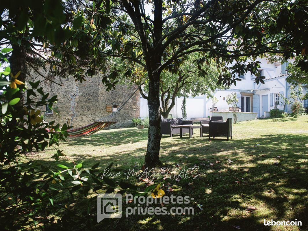 Maison 6 pièces 180 m² · à Hagetmau · 180 m² · 379 500 €
