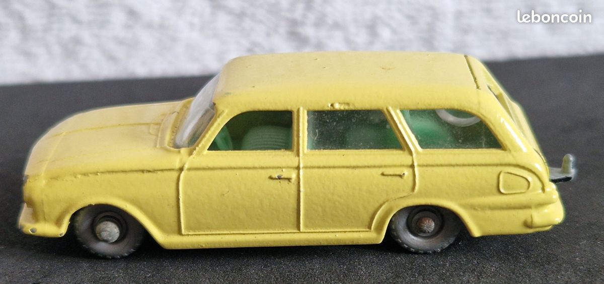 Matchbox N°38 - Vauxhall Victor Estate Car - Dans Sa Boîte