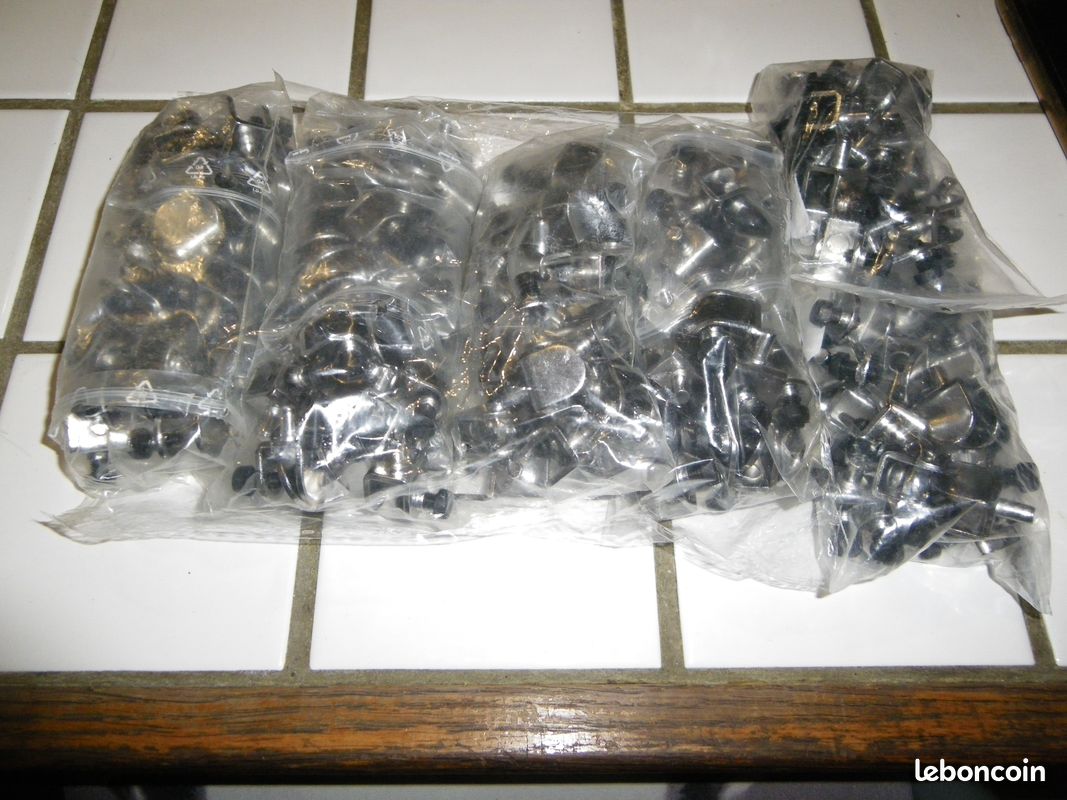 70 vis M4 de raccordement pour meubles. Neuves (image 3)