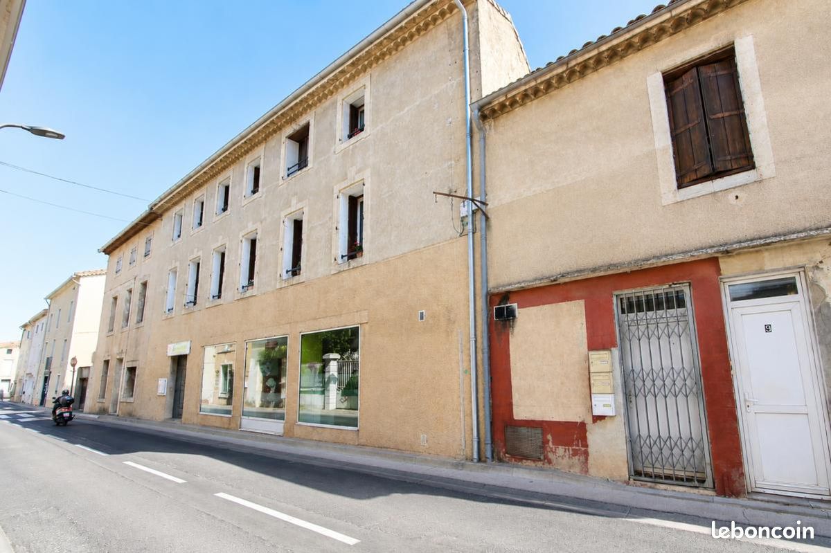 Immeuble 8 pièces 203 m² · à Fleury · 203 m² · 193 500 €