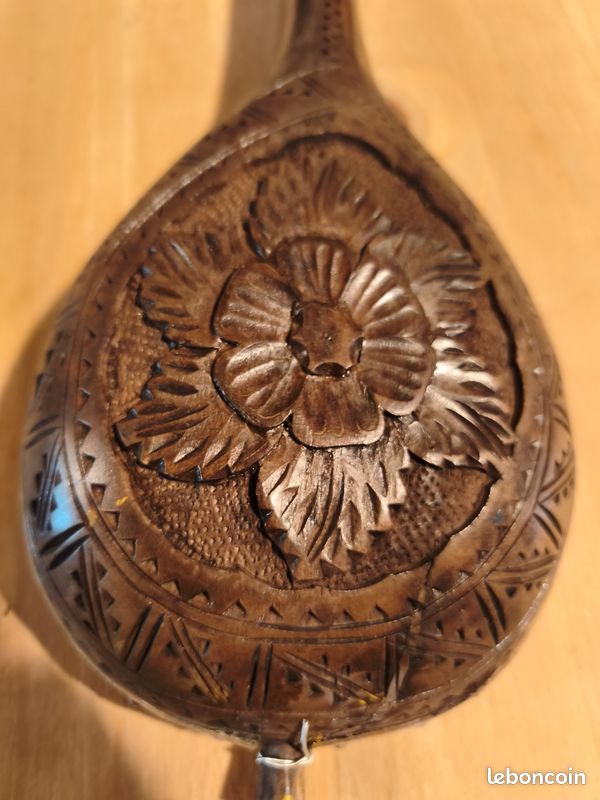 Gusla, instrument a corde (image 2)