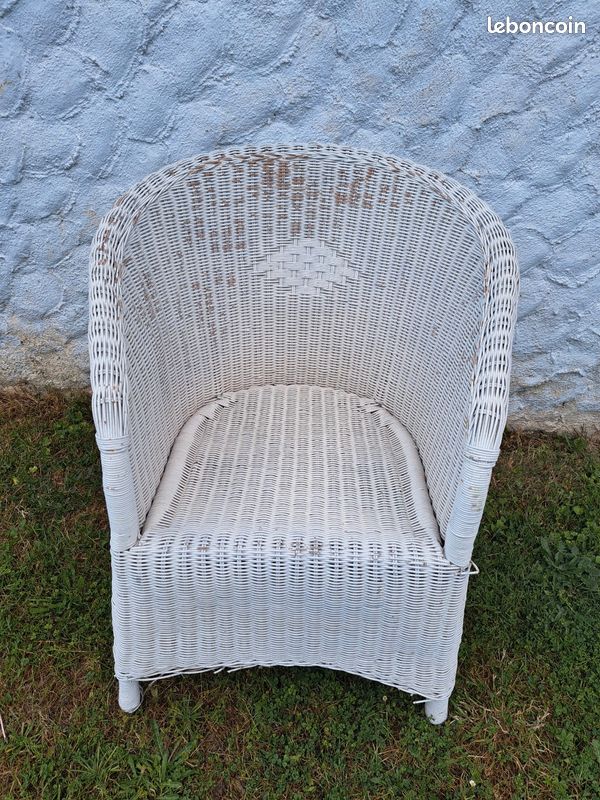 Fauteuil en osier (image 1)