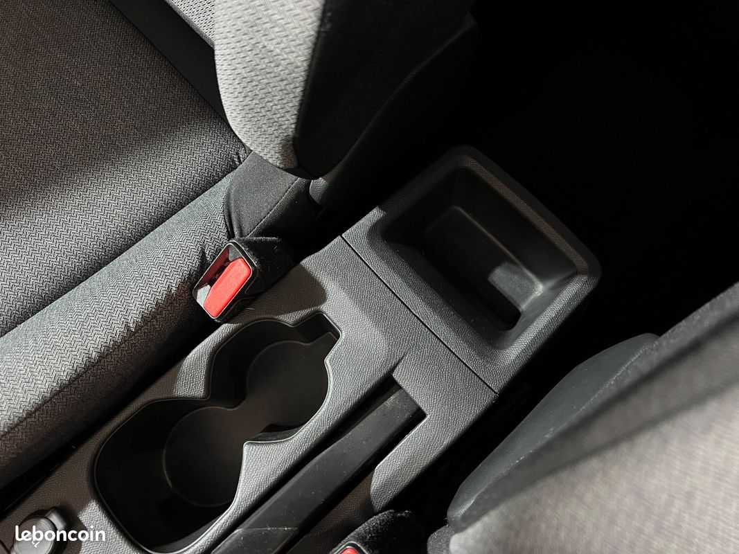CITROEN C4 C4 BlueHDi 110 SS BVM6 Feel Pack (image 16)