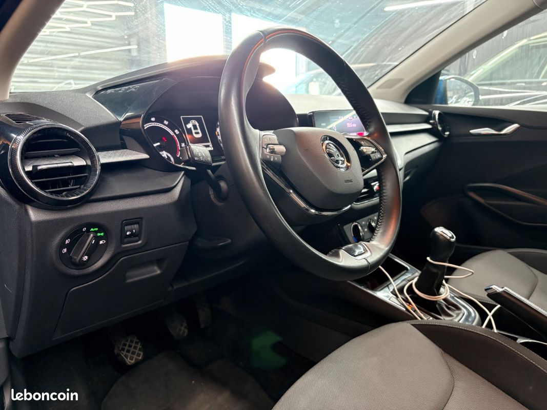 Skoda FABIA 1.0 TSI 95 CH BVM5 Ambition 2EME MAIN + CARPLAY + RADARS AV/AR + GARANTIE 12 MOIS (image 7)
