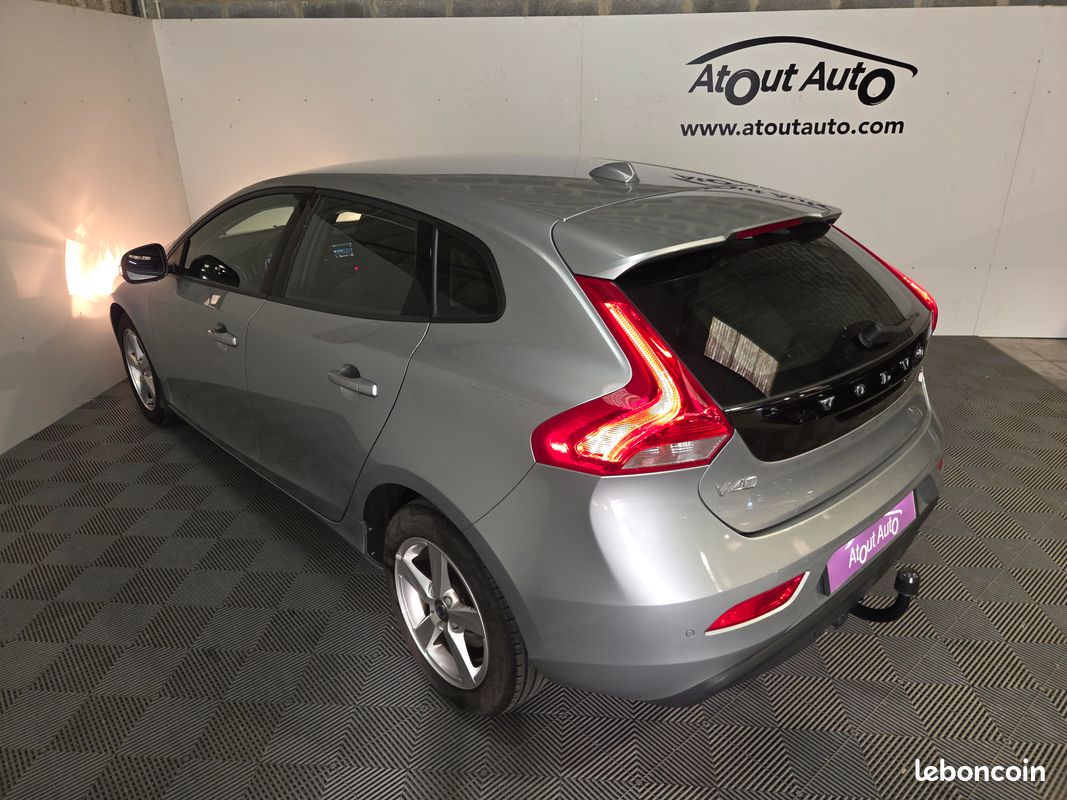 Volvo v40 ii d2 115ch kinetic 27/07/2015 90207km (image 4)