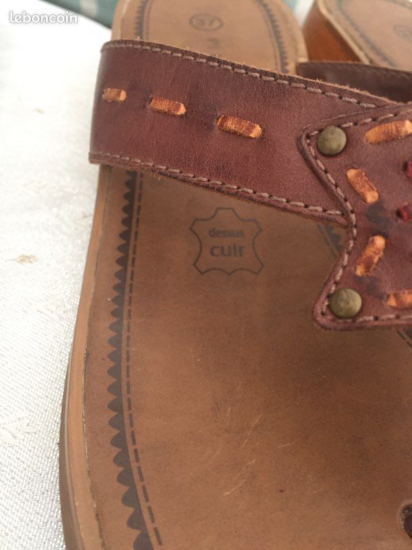 Nu-pieds ou Tongue en cuir pointure 37 (image 2)