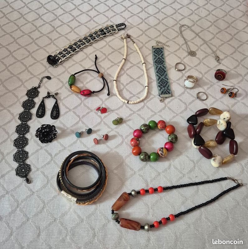Lot bijoux (image 1)