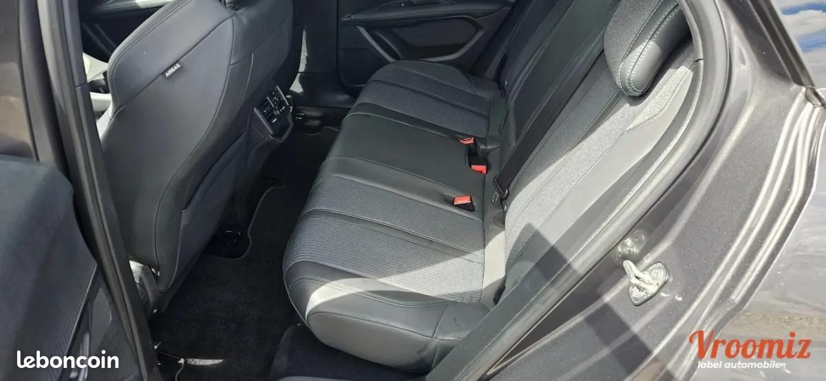 Peugeot 3008 GENERATION-II 1.5 BLUEHDI 130 ALLURE EAT BVA START-STOP (image 14)