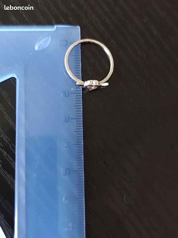 Bague artisanale de MARTA FONTANALS (Espagne). Argent, oxyde de zirconium rose, diamant (image 4)