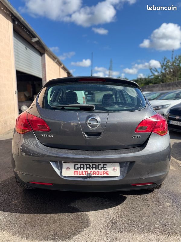 Opel Astra 1.7 CDTI 110CH Enjoy (image 5)