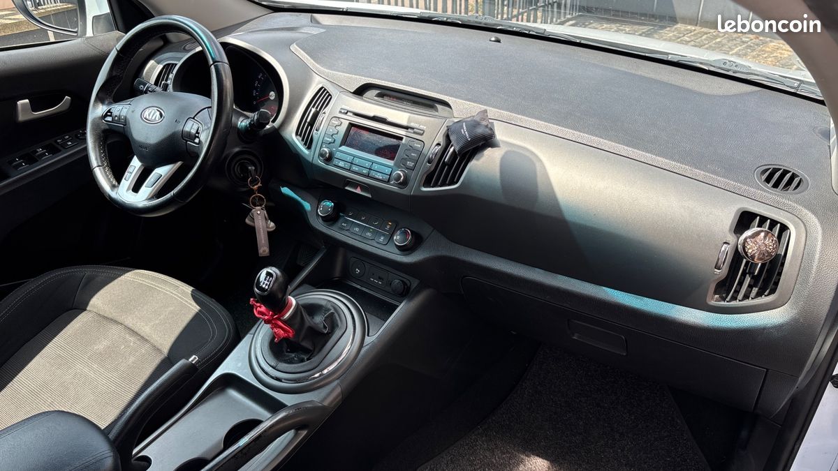 KIA Sportage 1.7 CRDI 2WD DESIGN EDITION (image 15)
