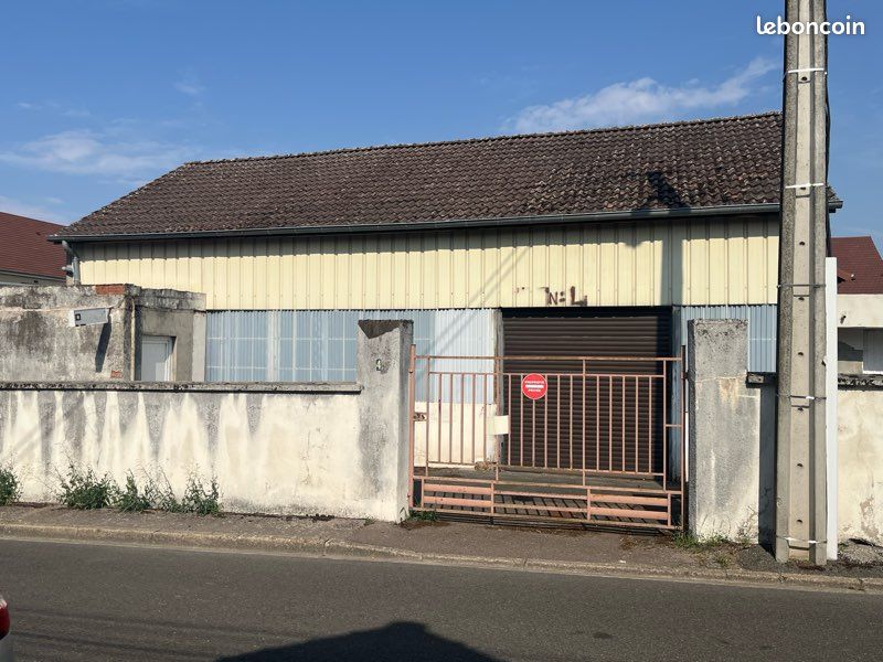 Appartement 1 pièce 200 m² · à Montceau-les-Mines · 200 m² · 65 000 €