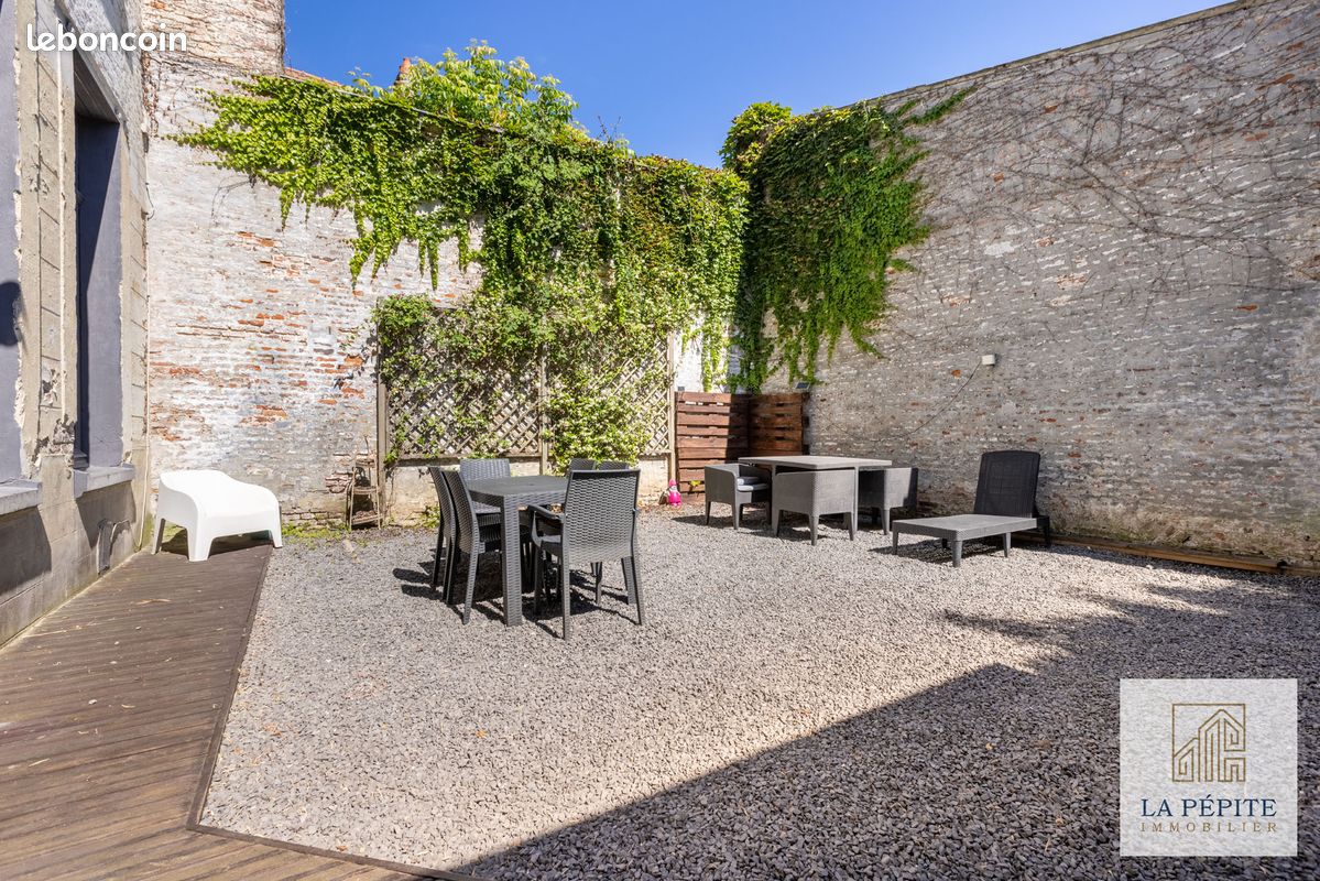 Maison 6 pièces 250 m² · à Douai · 250 m² · 318 000 €