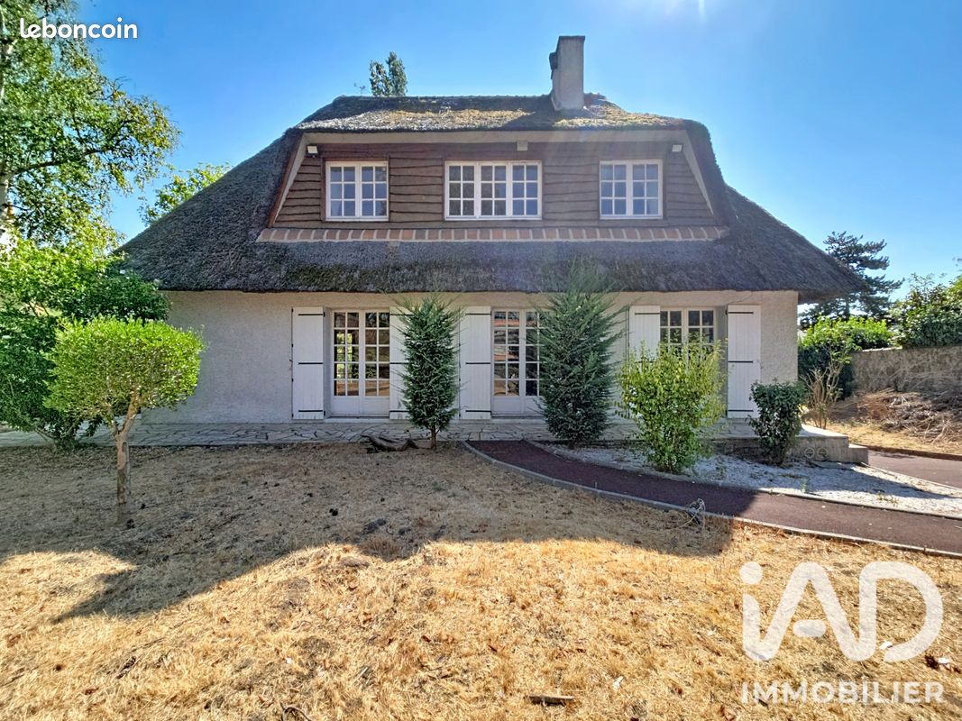 Maison 7 pièces 194 m² · à Mandres-les-Roses · 194 m² · 415 000 €