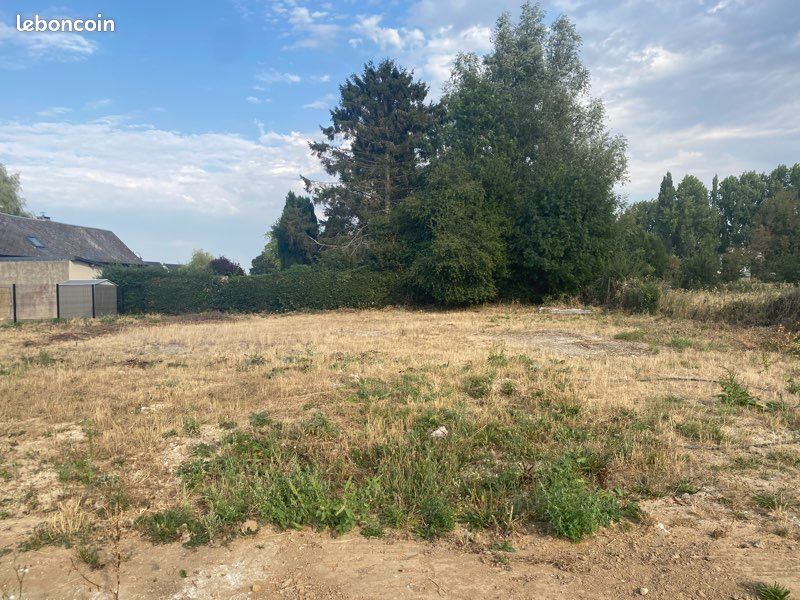 Terrain constructible viabilisé · à Feuquières-en-Vimeu · 29 000 €