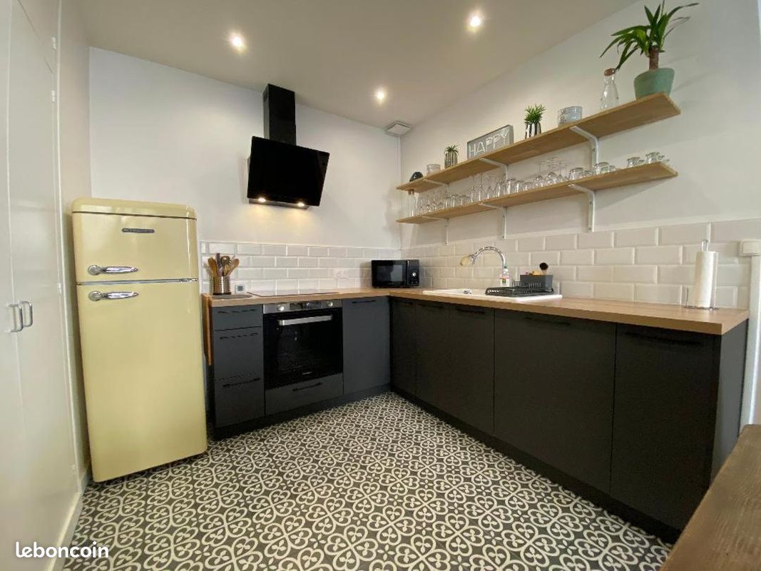 Appartement 2 pièces 48 m² · à La Rochelle · 48 m² · 980 €