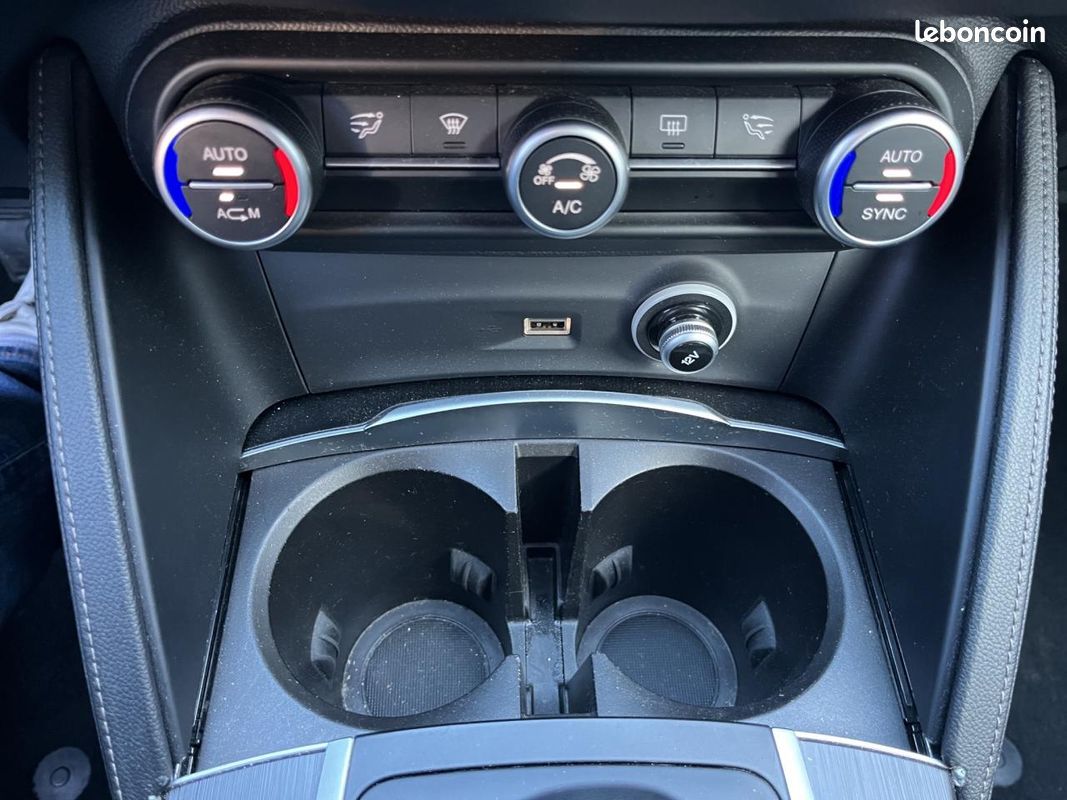 ALFA ROMEO STELVIO 2.2 150 ch AT8 Business (image 29)