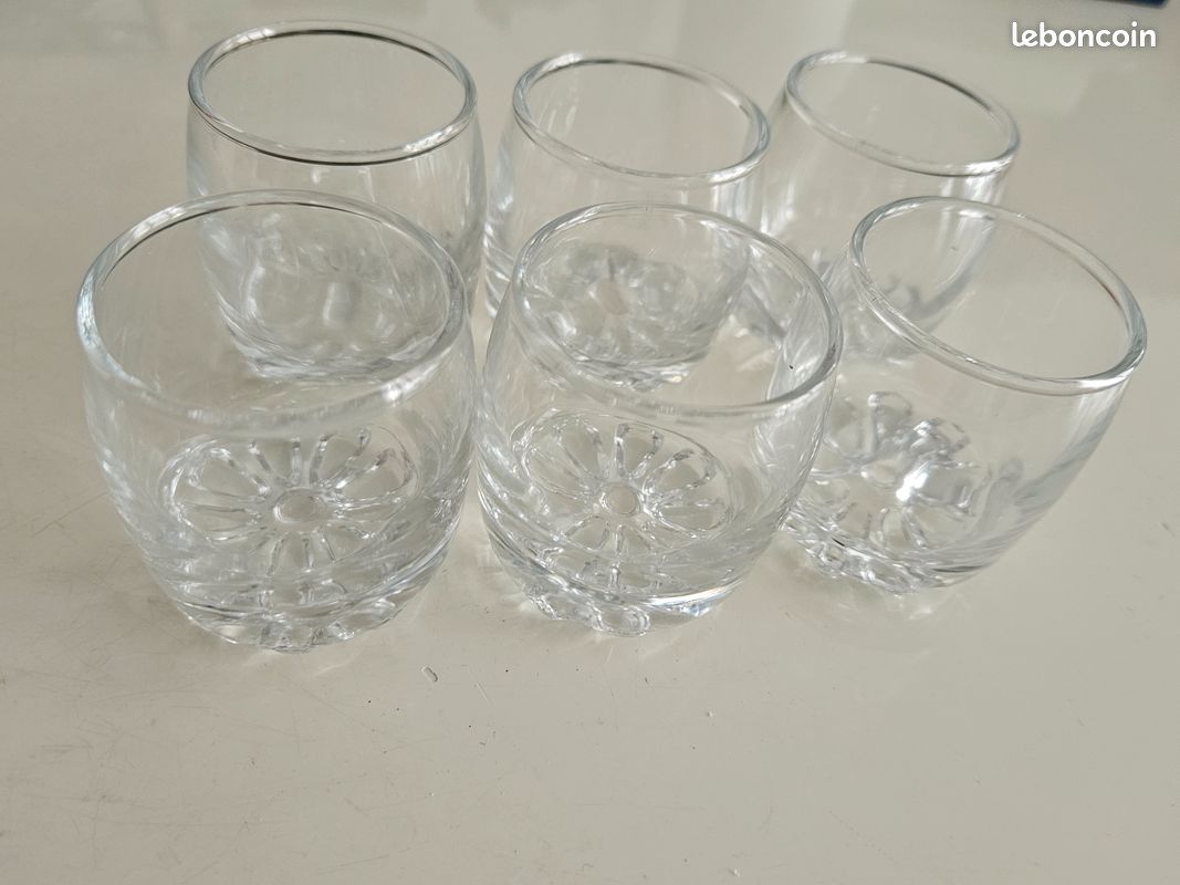 Lot de 6 petits verres Paşabahçe - Modèle Sylvana 81cc - Neufs en boîte (image 1)
