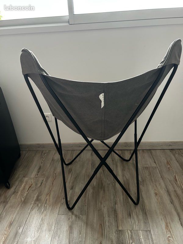 Fauteuil en tissu et métal (image 4)