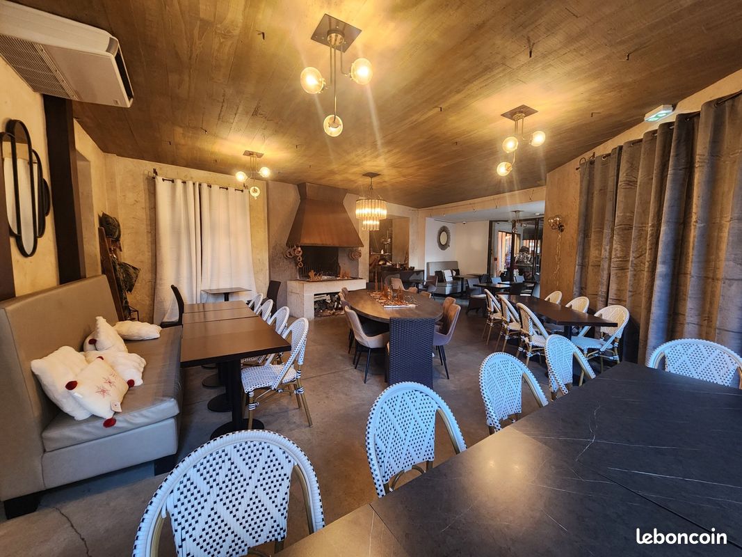 Immeuble 450 m² PRAYSSAC (image 3)