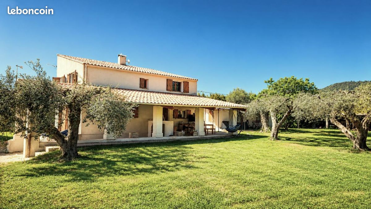 Maison 5 pièces 146 m² · à Claviers · 146 m² · 485 000 €