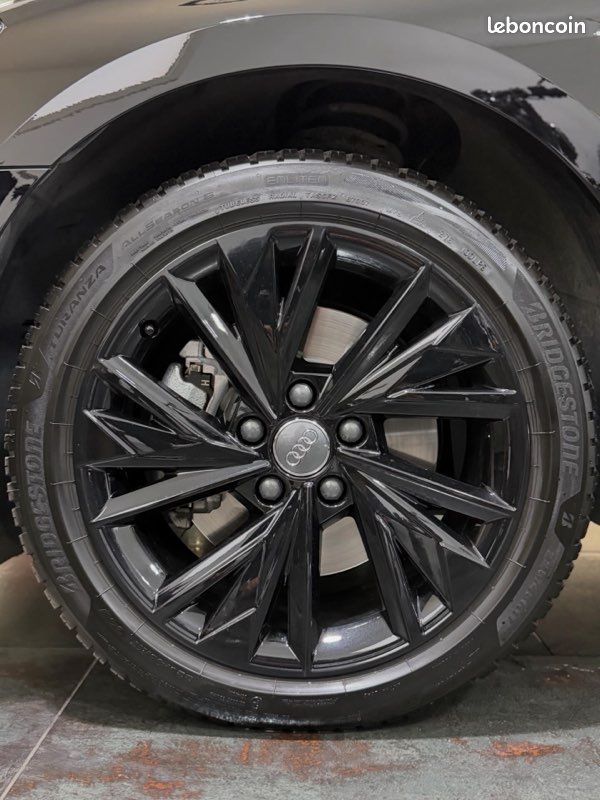 Audi a3 8y berline design luxe 35 tfsi 150 s-tronic7 - full black - état exceptionnel (image 4)