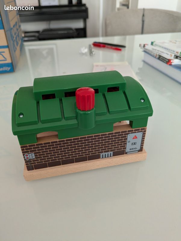 Brio Tunnel garage train (33574) (image 2)