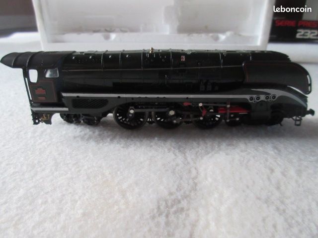 HO 1/87 JOUEF Locomotive Club 232 U1 EUR 4,50 - FR