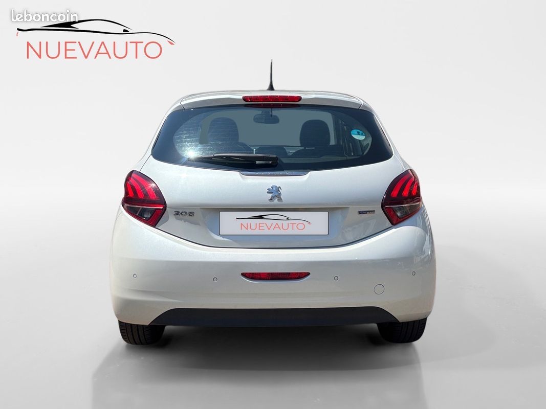 PEUGEOT 208 1.2 PureTech 82ch BVM5 Allure (image 13)