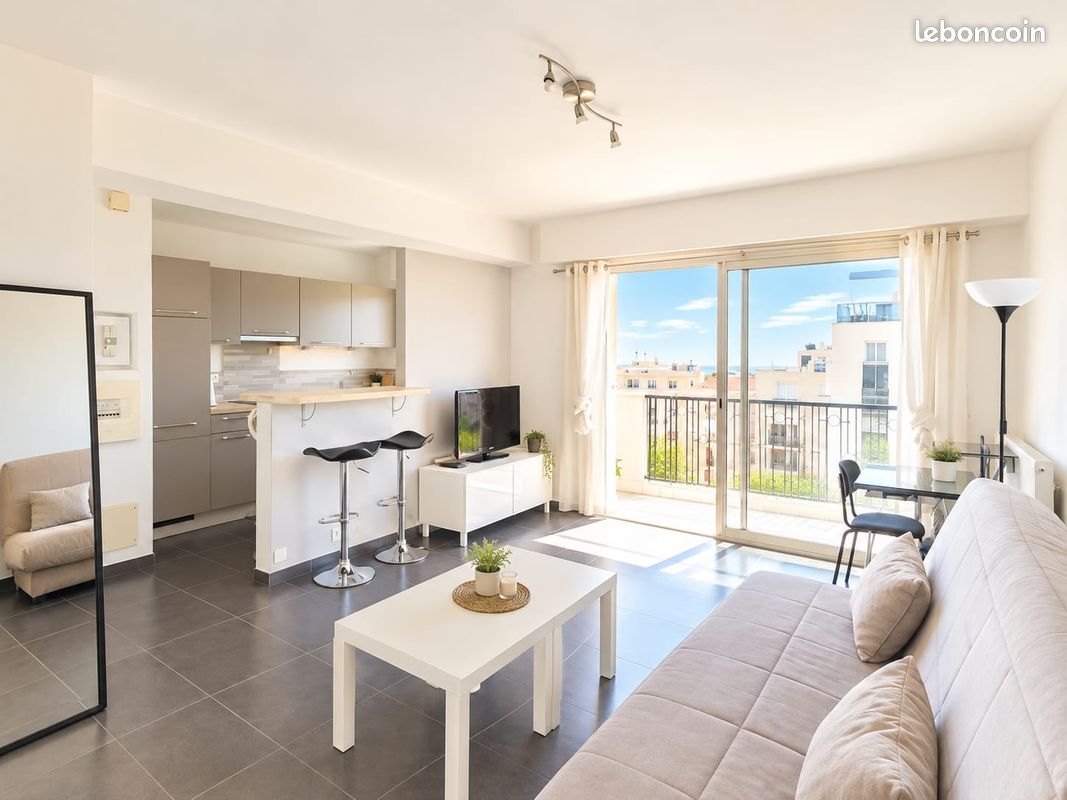 Appartement 1 pièce 27 m² · à Antibes · 27 m² · 750 €/mois