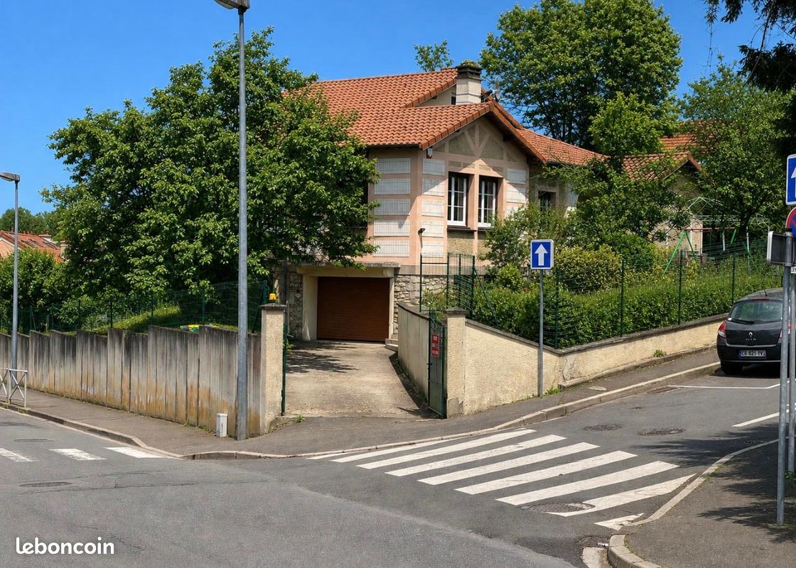 Maison 6 pièces 140 m² · à Combs-la-Ville · 140 m² · 389 000 €