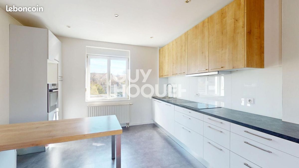Appartement 5 pièces 108 m² · à Mulhouse · 108 m² · 177 000 €