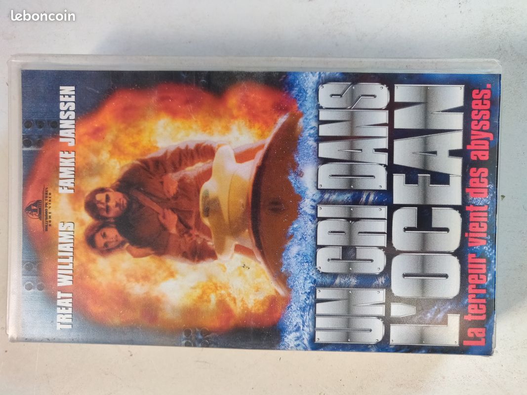 VHS Un cri dans l'océan (image 1)