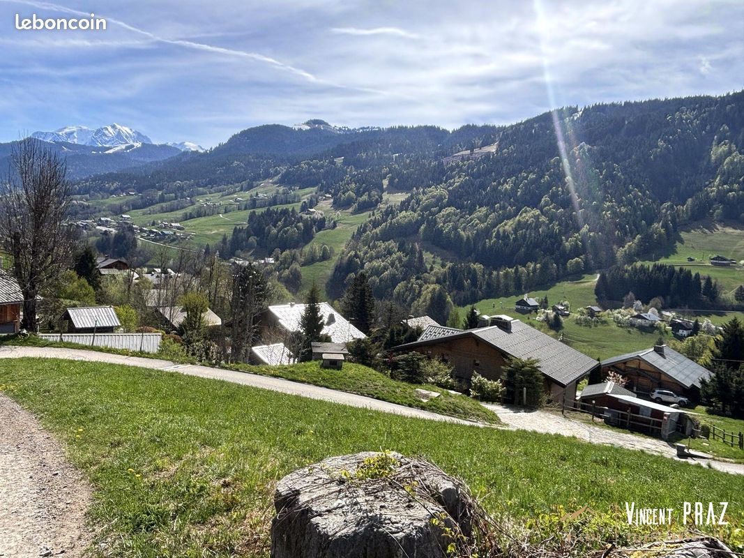 Terrain 669 m² · à Flumet · 669 m² · 235 000 €