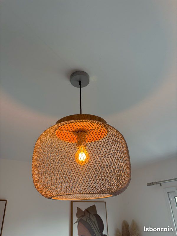 Lustre (image 1)