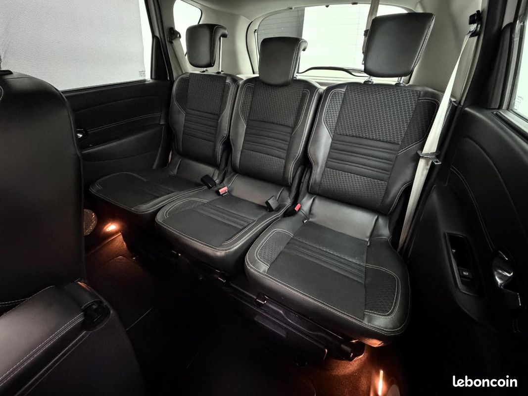RENAULT SCENIC 1.6 Energy dCi - 130 Euro 6 III MONOSPACE Bose (image 11)