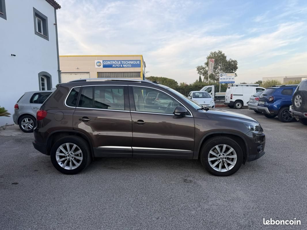 Volkswagen Tiguan 2.0 TDI 140 FAP BlueMotion Technology Carat (image 9)