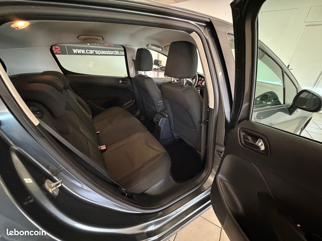 PEUGEOT 308 1.6 e-HDi 115ch FAP Sportium (image 21)