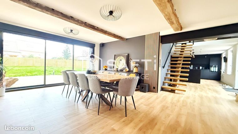 Maison 9 pièces 180 m²