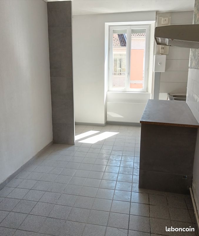 Appartement 3 pièces 59 m² · à Bourg-Argental · 59 m² · 430 €