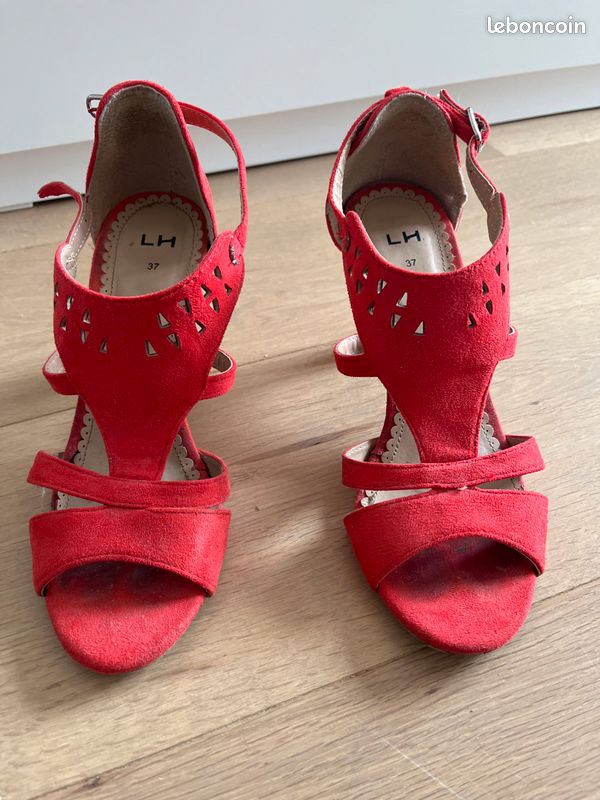 Paire de chaussures à talon rouge 37 (image 1)