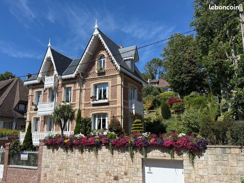 Maison 9 pièces 209 m² · à Saint-Valery-en-Caux · 209 m² · 449 000 €