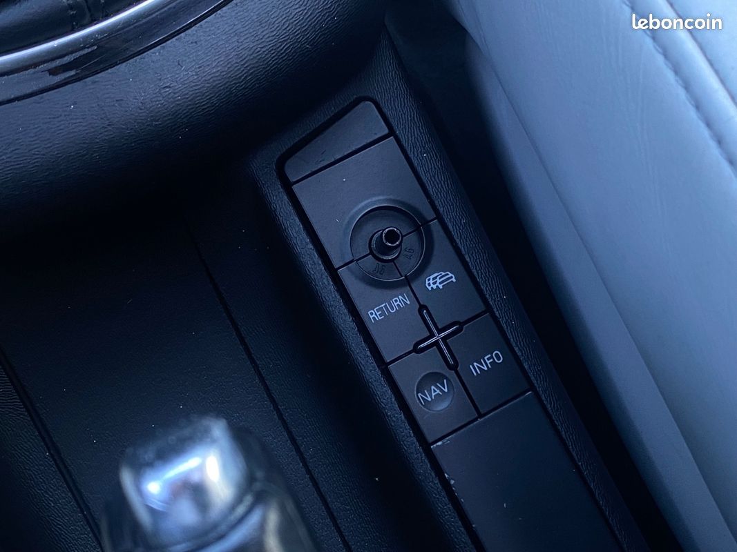 Audi S3 Quattro (8L1) 1.8 i Turbo 210cv / BLEU NOGARO / TOIT OUVRANT / SIÈGES EN CUIR RECARO / VOLANT ALCANTARA (image 14)