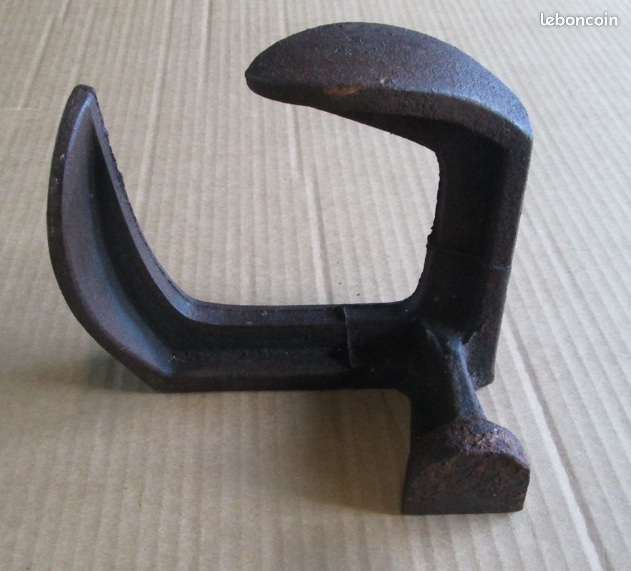 Pied Enclume De Cordonnier Outil Ancien - 3 Pointes - AR2 - Pièce De Collection