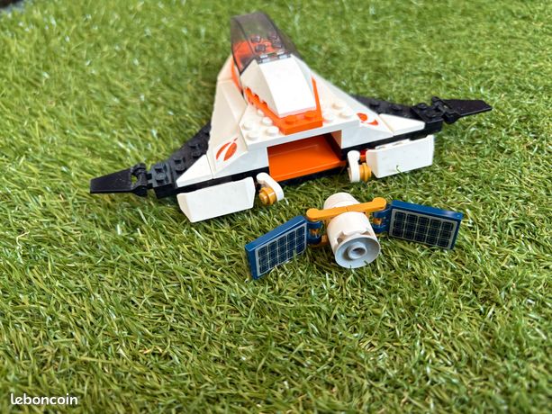 Alternative Build 60224 Lego City 60224 SATELLITE SERVICE MISSION